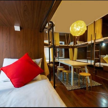 100 Years Building Bangkok Old Town By Seen Hostel Εξωτερικό φωτογραφία
