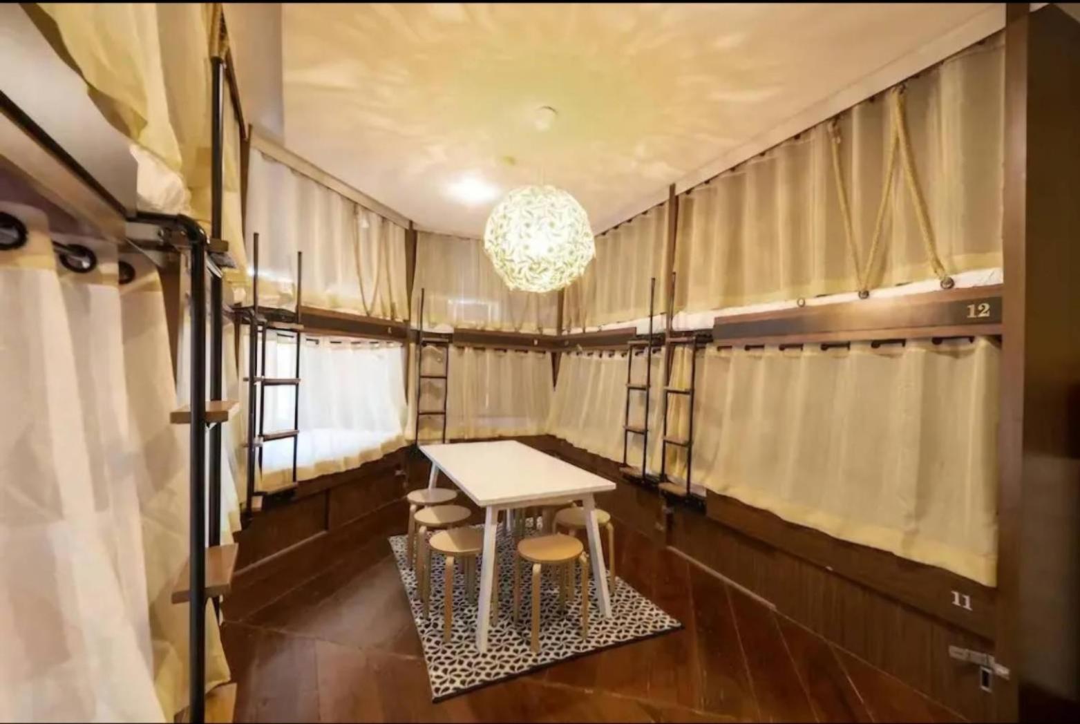 100 Years Building Bangkok Old Town By Seen Hostel Εξωτερικό φωτογραφία
