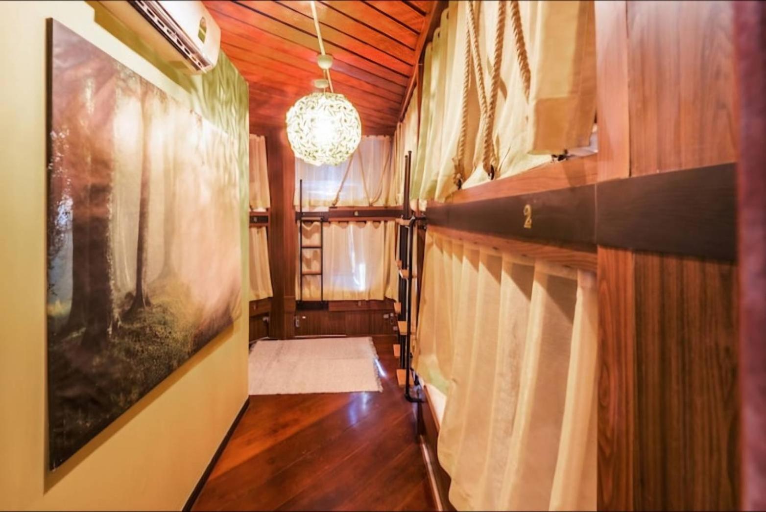 100 Years Building Bangkok Old Town By Seen Hostel Εξωτερικό φωτογραφία