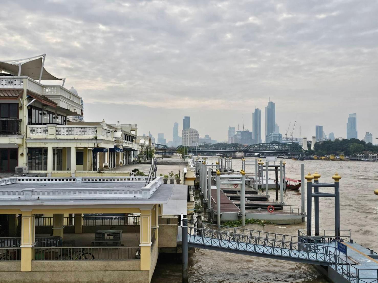 100 Years Building Bangkok Old Town By Seen Hostel Εξωτερικό φωτογραφία